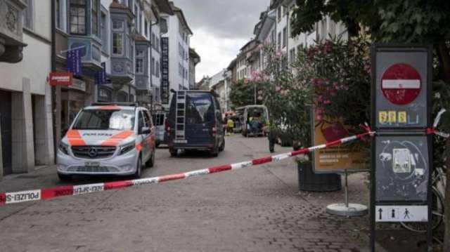 Switzerland chainsaw attack: Police hunt Schaffhausen attacker - UPDATED