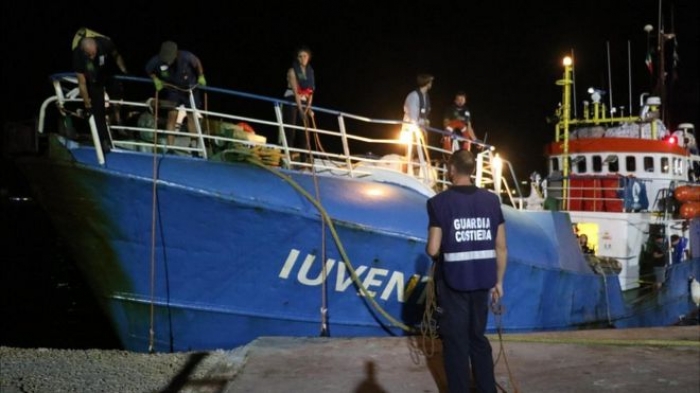 Migrant crisis: Italy blocks German aid ship at Lampedusa