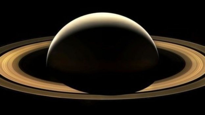Cassini: Saturn probe heads towards destruction