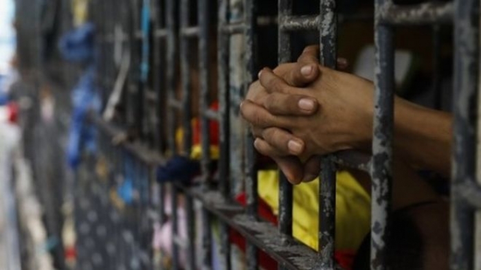 Philippines prison: Two dead in riot over spilt water