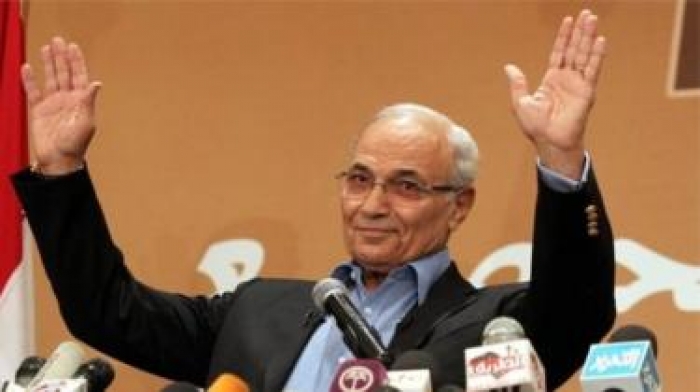أحمد شفيق رئيس وزراء مصر السابق: لست مختطفا وأتحرك بحرية تامة