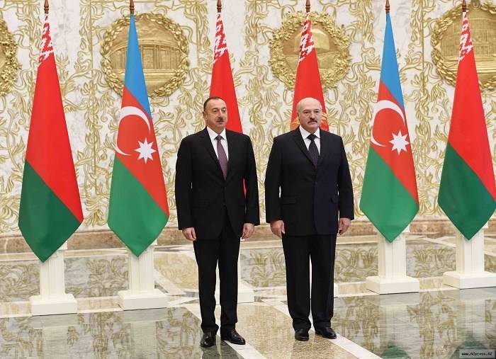 "En los tiempos complicados Ilham Aliyev nos apoyaba"-Lukashenko-VIDEO