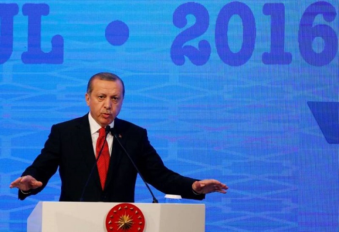 Erdogan dénonce le possible gel de l`adhésion turque à l`UE