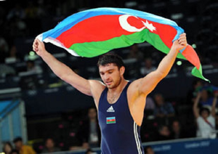 Azerbaijani wrestler in semifinals at Rio 2016 