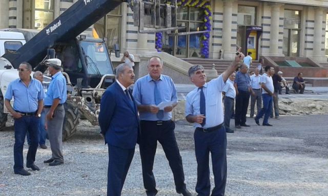 Yasamaldakı binaların eyvanı sökülməyəcək- İcra başçısı