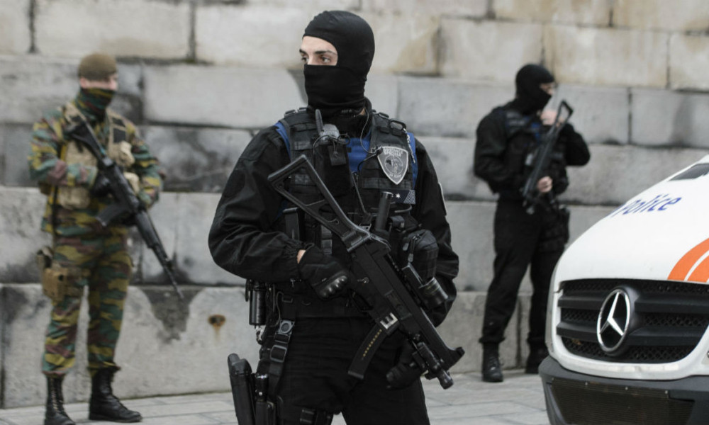 Opération antiterroriste à Bruxelles: un suspect arrêté