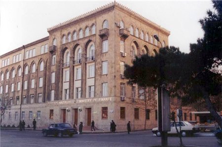 Azərbaycanda məmur dünyasını dəyişdi