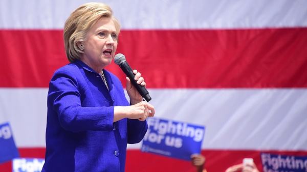 Après la convention démocrate, Clinton rebondit à 15 points devant Trump