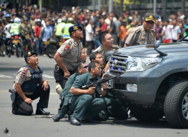 Indonésie: au moins 4 morts dans des explosions au centre de Jakarta