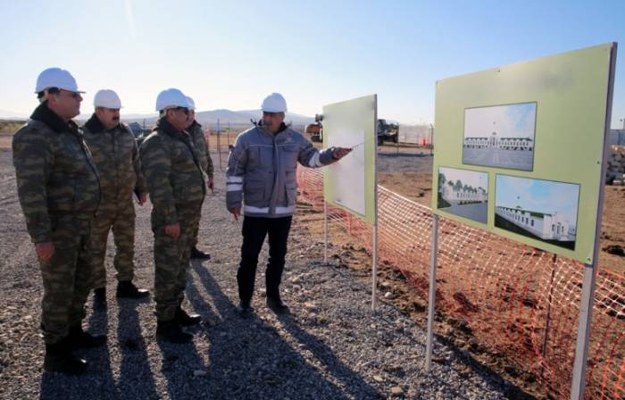 De nouvelles installations militaires sont en cours de construction dans la zone frontalière - PHOTOS