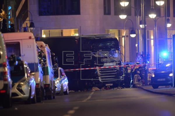 Se elevan a doce los muertos por el posible atentado en Berlín