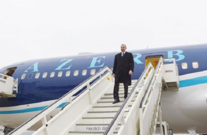 Ilham Aliyev stattet Frankreich Besuch ab