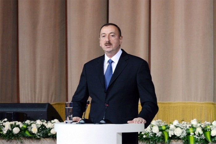 Président Ilham Aliyev: 2016 est une année d`essai pour les pays producteurs de pétrole, y compris l`Azerbaïdjan