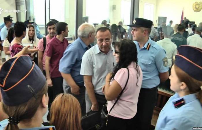 Ermənistanda 170 vəkil aclıq aksiyasına hazırlaşır - SİYAHI