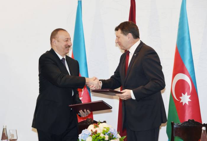 Los documentos de Azerbaiyán y Letonia fueron firmados FOTOS (RENOVADO)