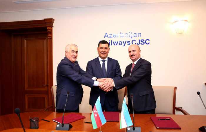 Azerbaijan, Uzbekistan to create working group to develop freight traffic 
