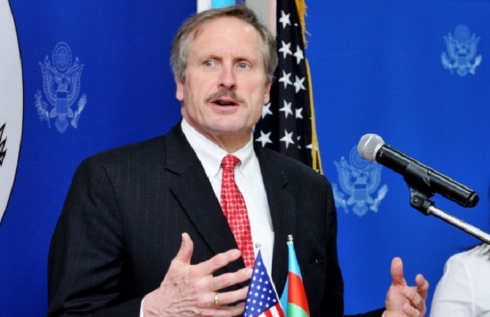 Es sollen Schritte für Karabach genommen werden - US-Botschafter