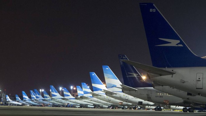 Aerolíneas Argentinas suspende una semana sus dos vuelos a Caracas