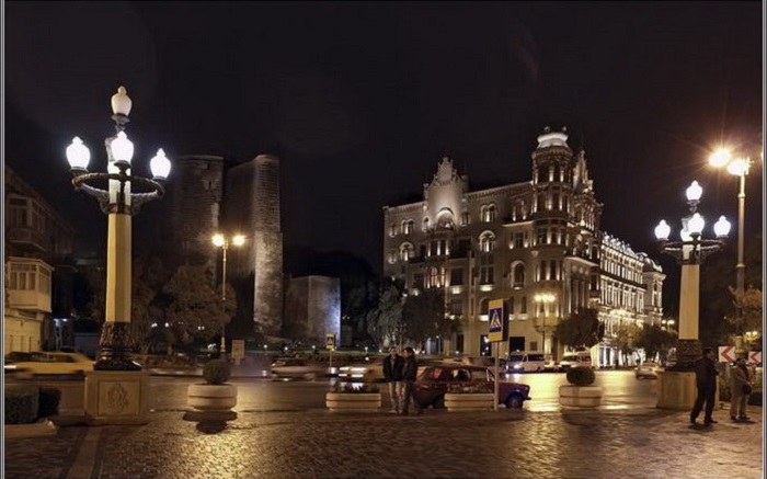 Shining night Baku by Russian tourist - PHOTOS