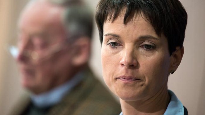 AfD-Chefin Petry verteidigt sich