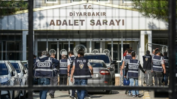 Turquie: 8 morts et plus de 100 blessés dans un probable attentat du PKK