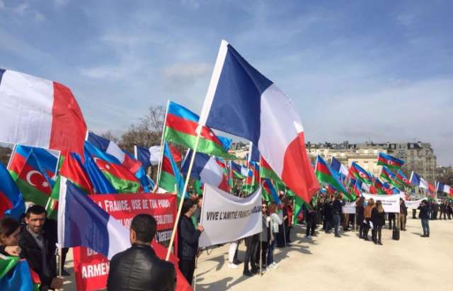 Rally in support of Azerbaijani president held in Paris - PHOTOS