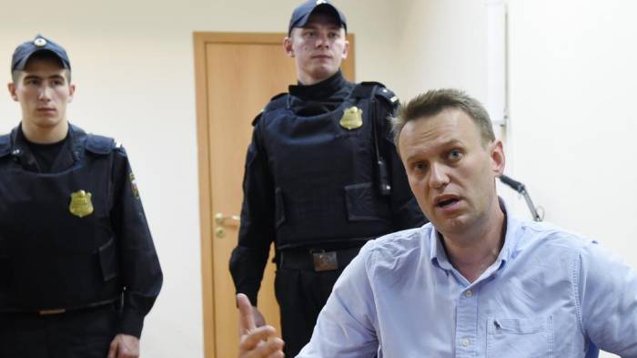 Russie: interdit de candidature à la présidentielle,Alexeï Navalny appelle au boycott