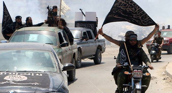 Terroristas de Al Nusra eliminan a más de 30 yihadistas en la frontera sirio-libanesa