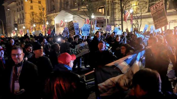 Gewaltsame Proteste gegen Amtseinführung von Donald Trump