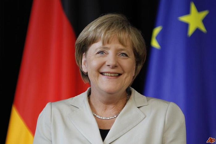 Merkel spricht mit türkischem Regierungschef über Flüchtlingskrise- VIDEO