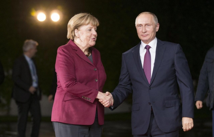 Angela Merkel besucht Wladimir Putin am 2. Mai in Moskau