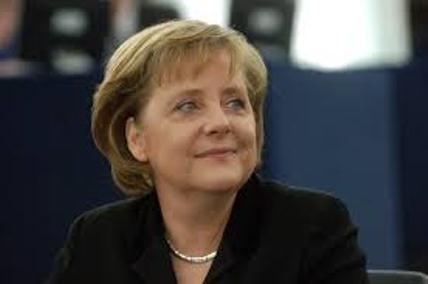 Angela Merkel yenə birinci oldu