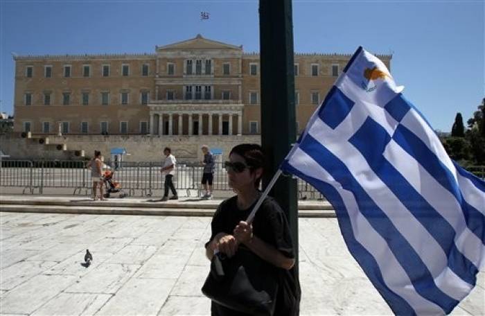 La Grèce sous la canicule, pollution à Athènes