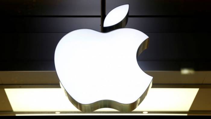 Apple atteint brièvement 900 milliards de dollars de capitalisation boursière