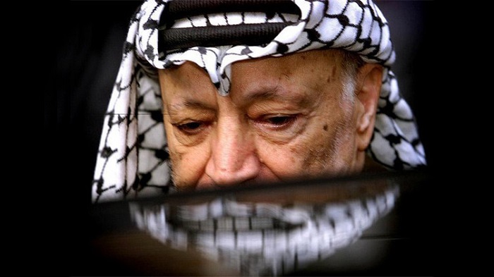 La suerte de Yasir Arafat, cuando el líder palestino estuvo en la mirilla de Israel