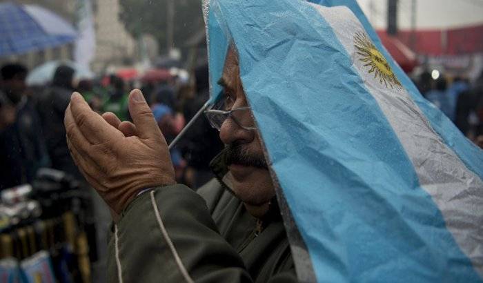 Cientos de personas marchan en Argentina por una justicia independiente