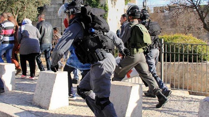 L’armée israélienne arrête 27 Palestiniens en Cisjordanie