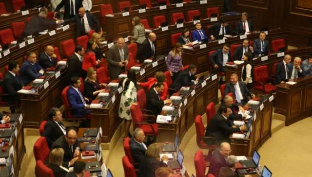 Armenian Parliament passes amendments to judicial code after scandal
