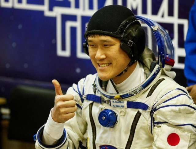 Astronaut apologises for saying he'd grown too much to come back to Earth