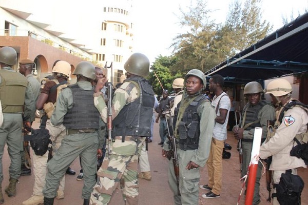 Des écoliers libanais et français pris en otage à Abidjan