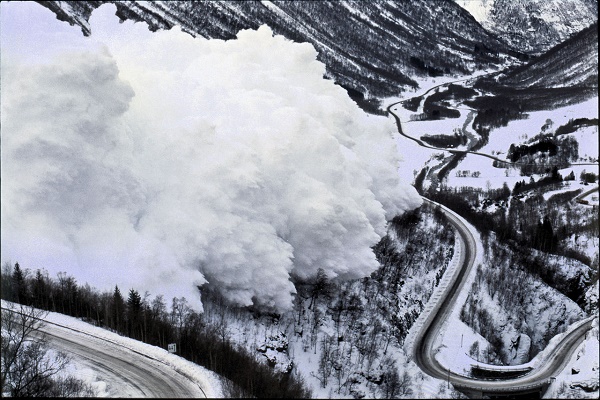 Avalanche: au moins quatre morts dans les Alpes françaises