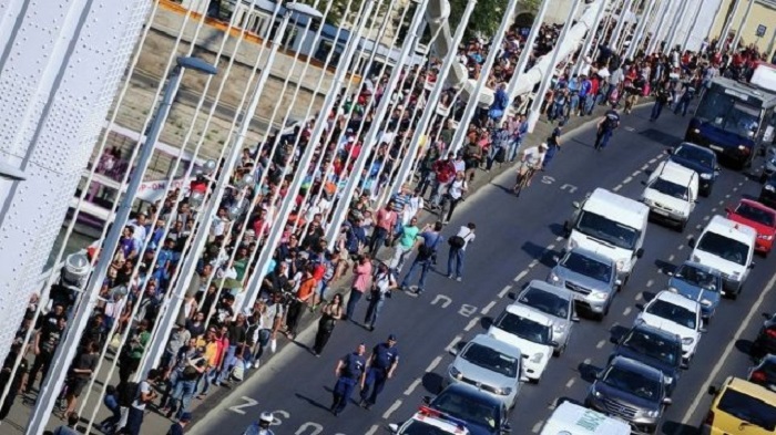 Avropada sərhəd böhranı: Avstriya və Macarıstan üz-üzə