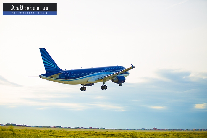 AZAL passenger plane departed for Nakhchivan returns to Baku airport