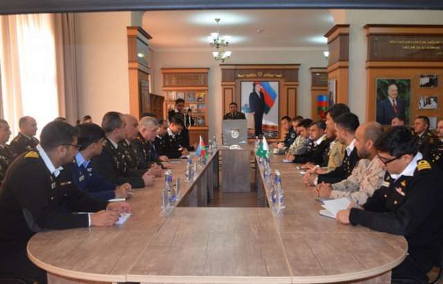 Azerbaijan, Pakistan discuss military education cooperation
