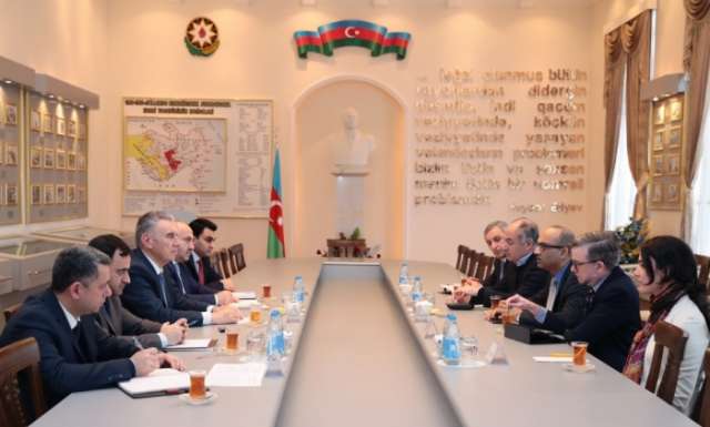 Azerbaijani government, World Bank discuss joint projects
