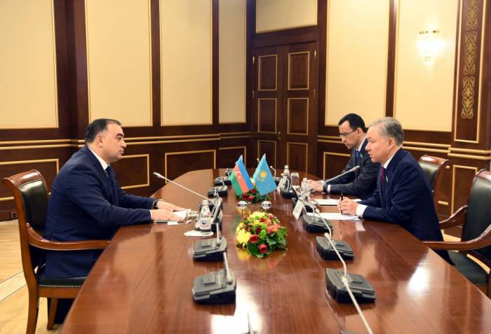 Aserbaidschan und Kasachstan diskutieren interparlamentarische Beziehungen