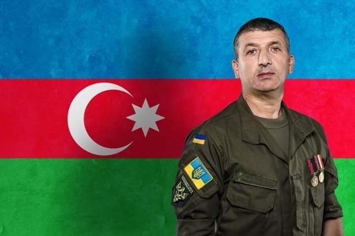 President Poroshenko awards Azerbaijani officer of Ukrainian National Guard