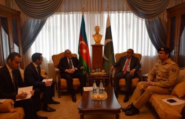 Azerbaijani defense industry minister meets Pakistani envoy