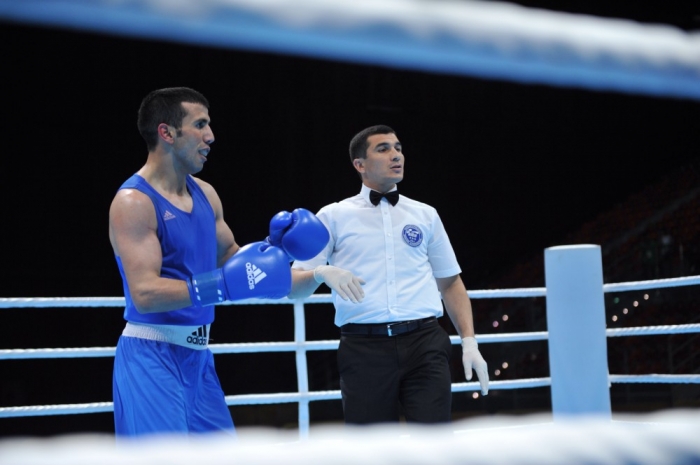 Azerbaijani boxer qualifies for round of 16 of European Championships