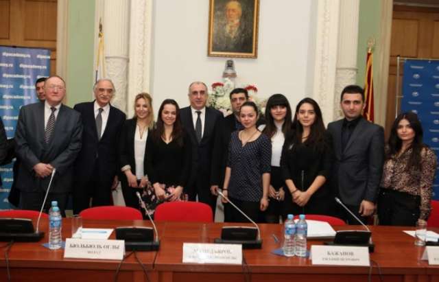Azerbaijani FM addresses lecturers and students at Russian Diplomatic Academy